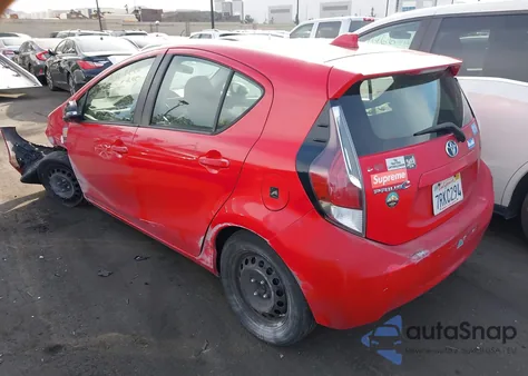 2015 Toyota Prius C Two из США, поврежденный, VIN JTDKDTB3XF1111762